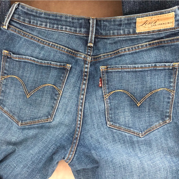 Levi’s Bold Curve Classic Bootcut Jeans - Picture 4 of 7